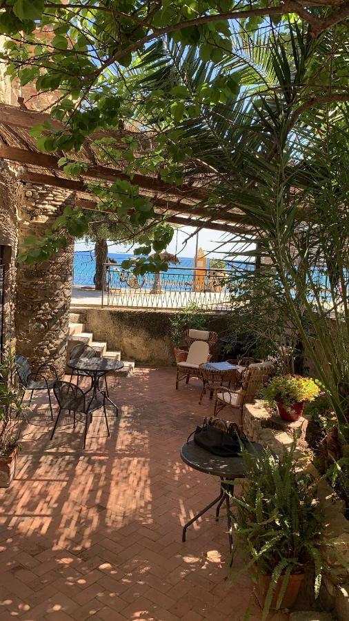 La Caupona Hotel Пиопи Екстериор снимка
